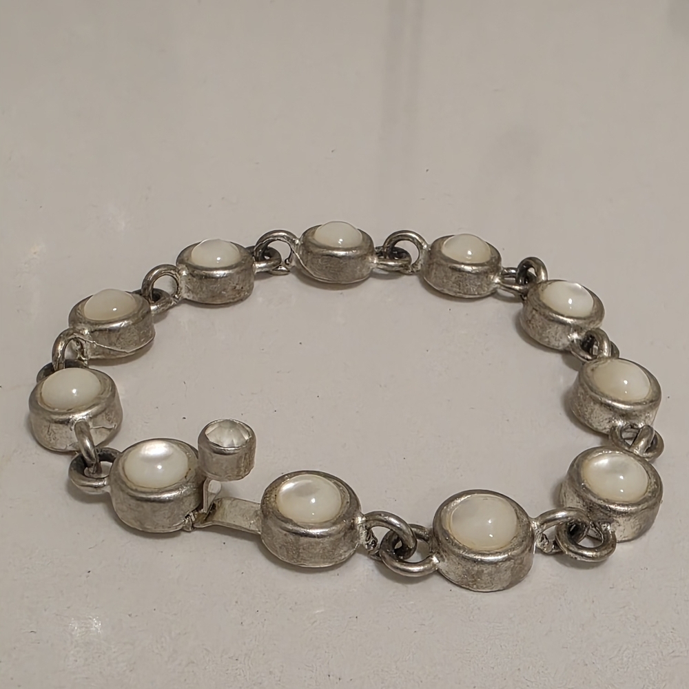 🔥Graciano Elegant Silver and Opal Bracelet